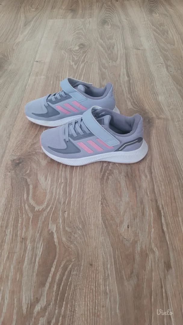 Adidas patike 30