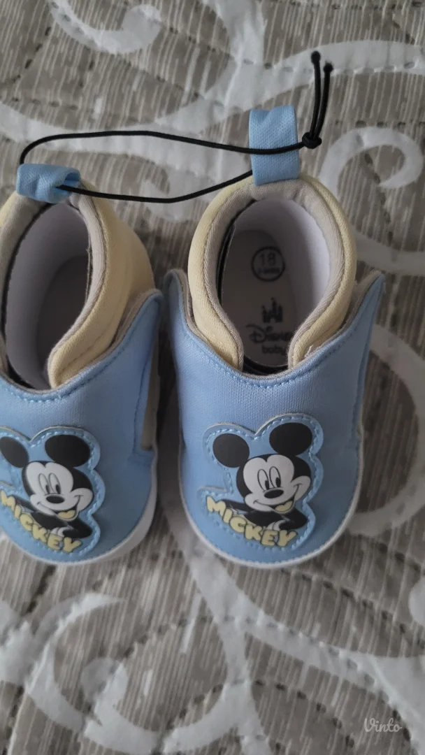 Nehodajuce Disnep patikice