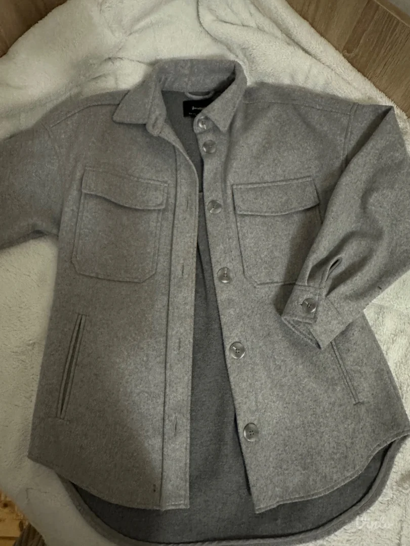 Stradivarius - kaputic jaknica