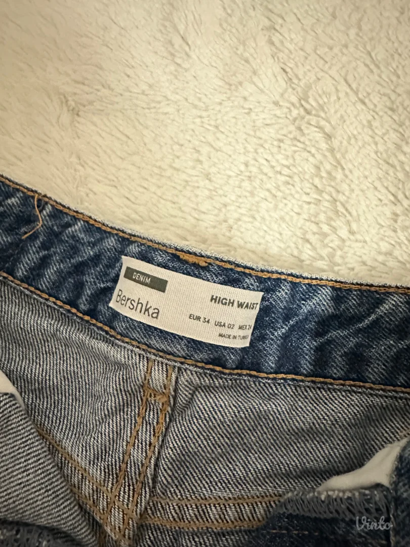 Bershka - teksas sorts