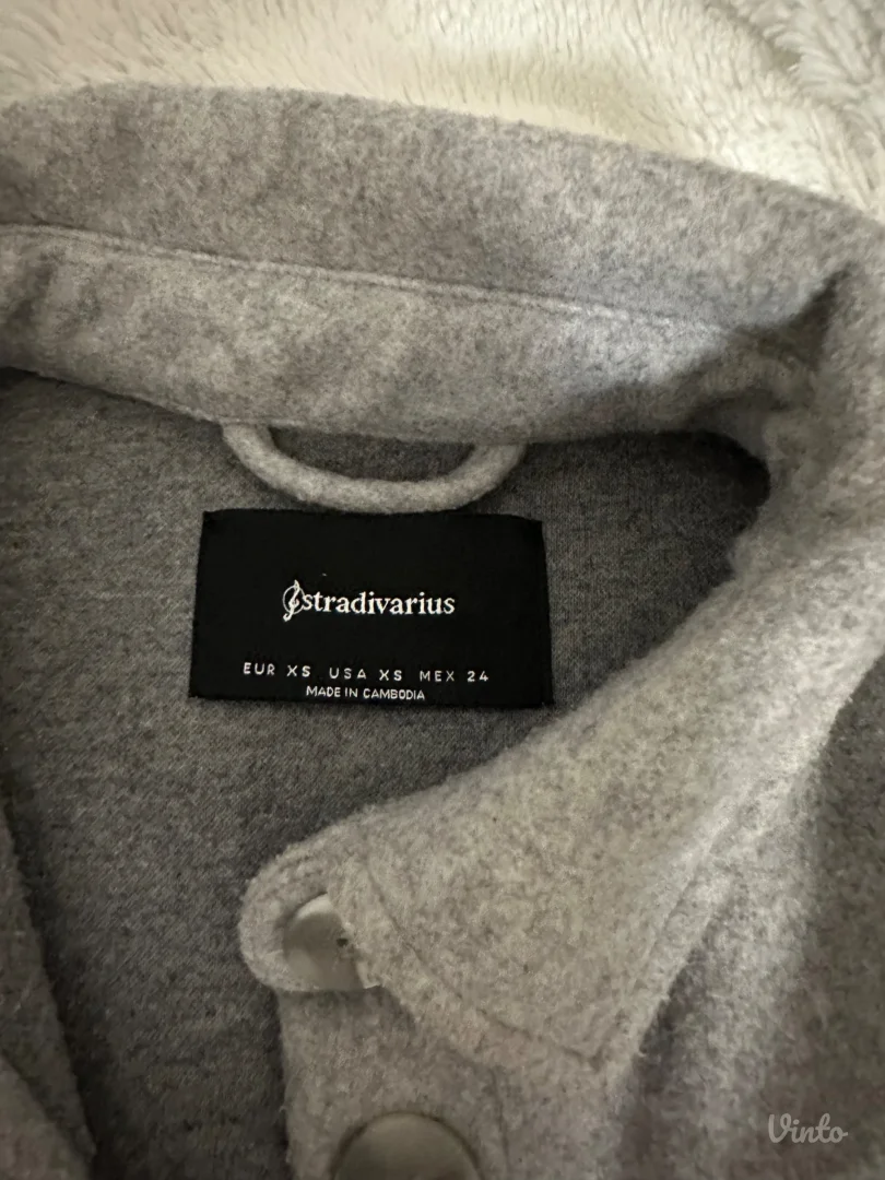 Stradivarius - kaputic jaknica