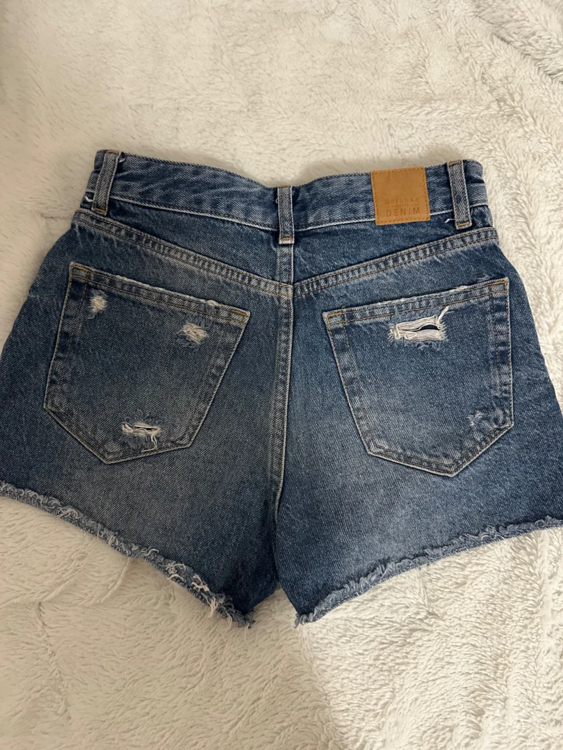 Bershka - teksas sorts