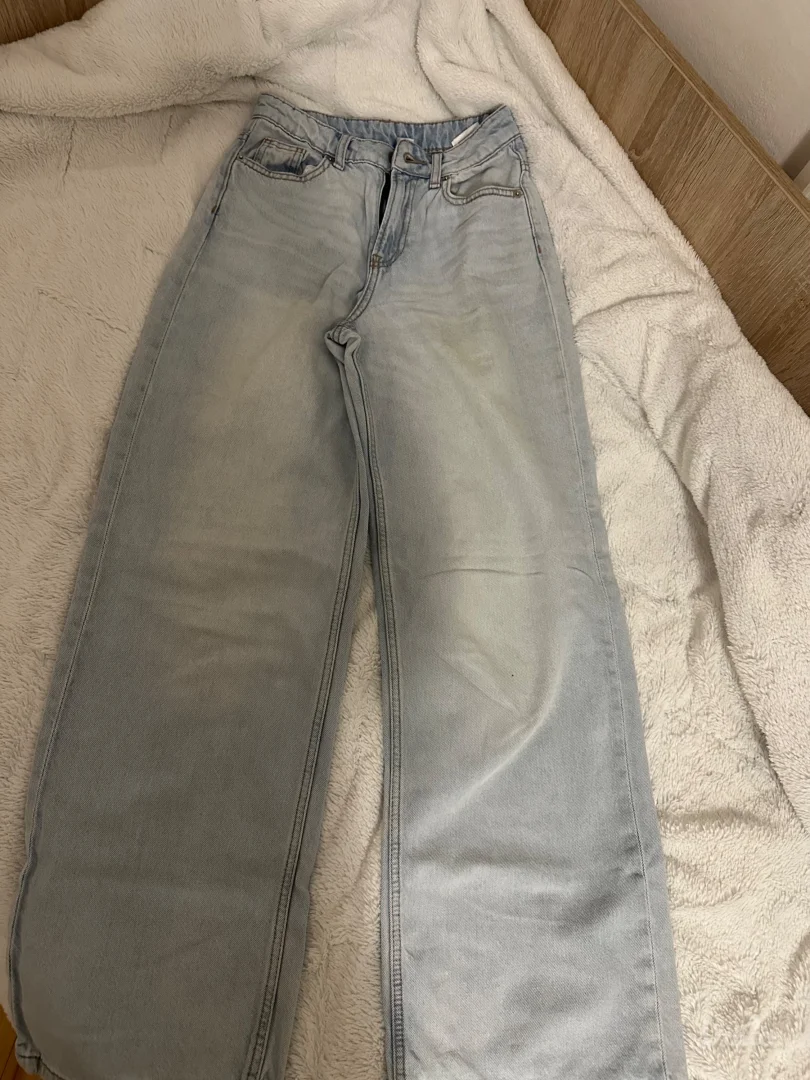 H&M - siroke farmerke