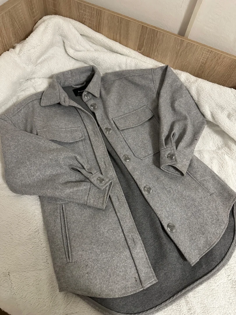 Stradivarius - kaputic jaknica