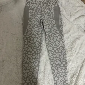 SHEIN - push up helanke za trening