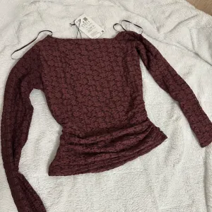 PULL&BEAR - bordo cipkasta bluza