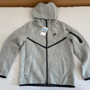 Nike Tech Fleece M