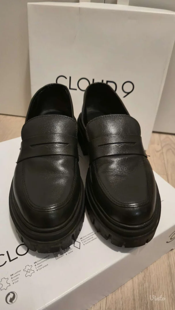 Cloud 9 crne kožne mokasine