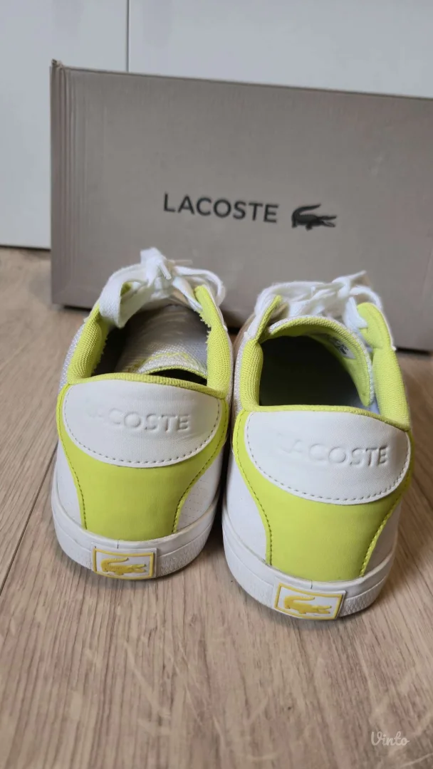 Lacoste bele patike 39 sa zelenim detaljima