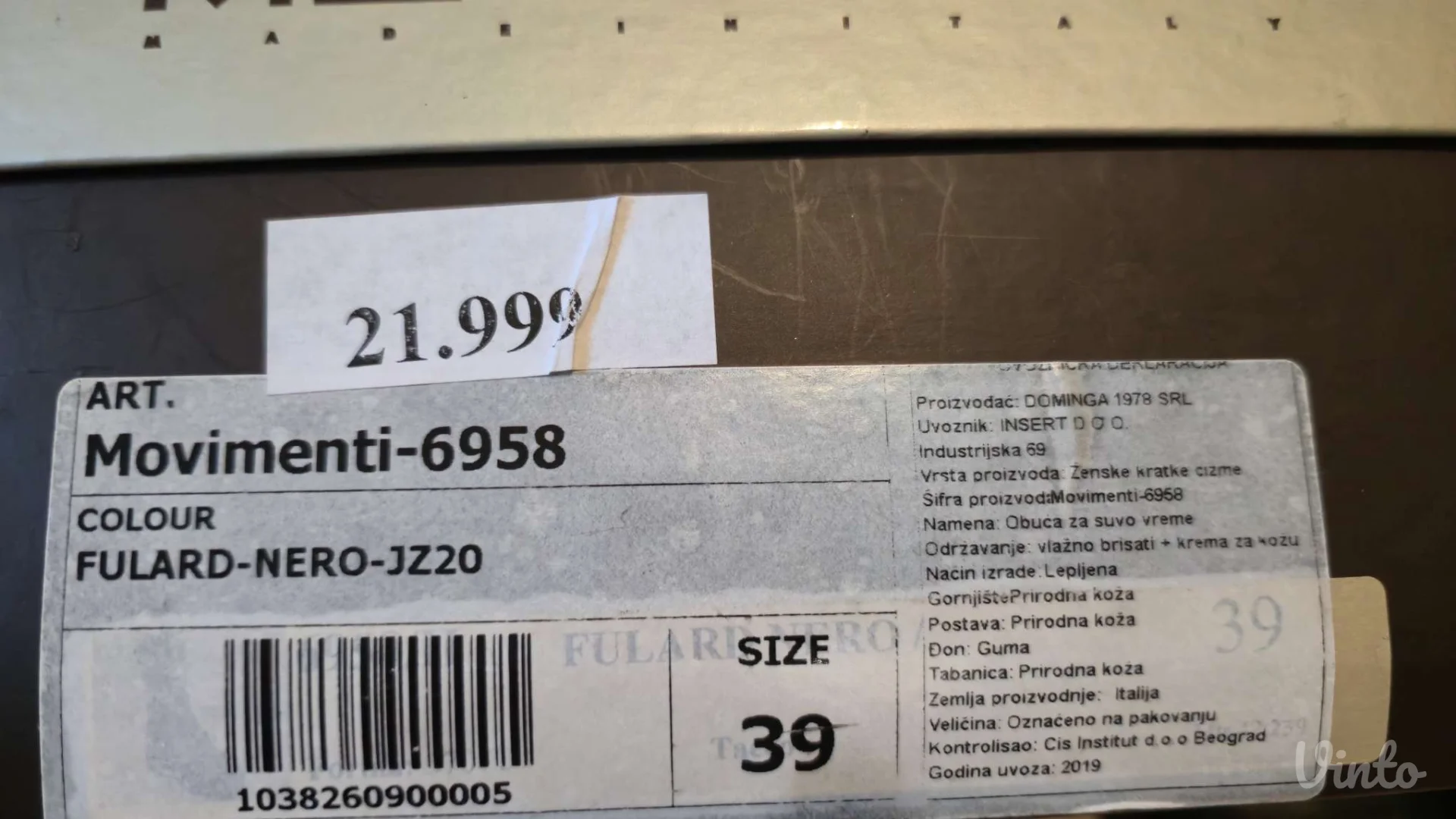 Crne kožne čizmice sa kristalima