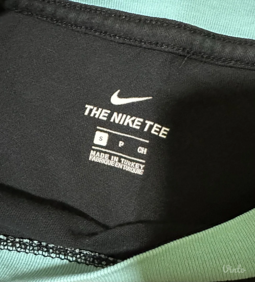 Nike crop majica