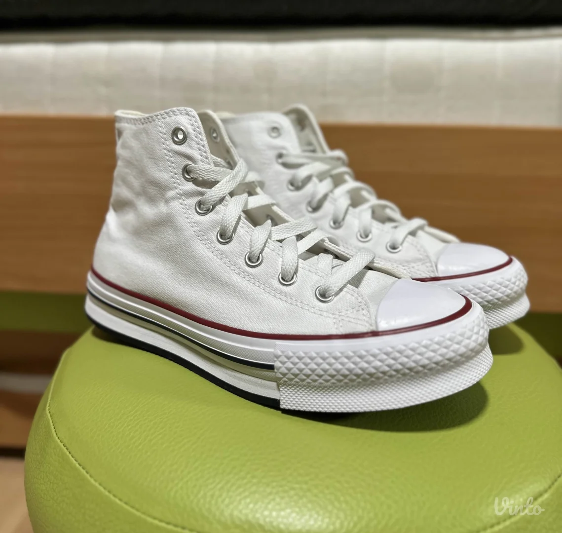 Converse patike (gaziste 22,5 cm).