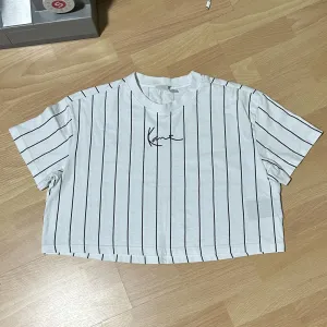 Karl Kani bela crop majica