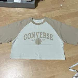 Converse crop majica