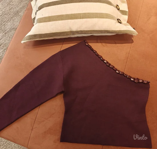 Zara burgundy bluza sa perlama