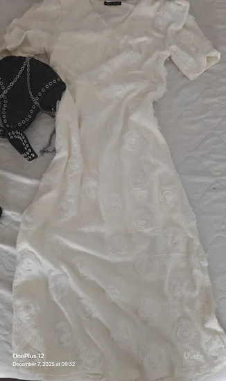 Nova Shein haljina sa 3d cvetovima