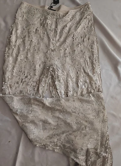 Boohoo pantalone sa perlama