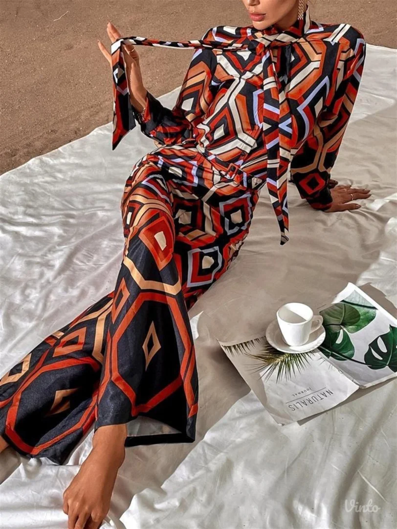 Zara nov kombinezon