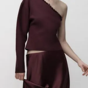 Zara burgundy bluza sa perlama