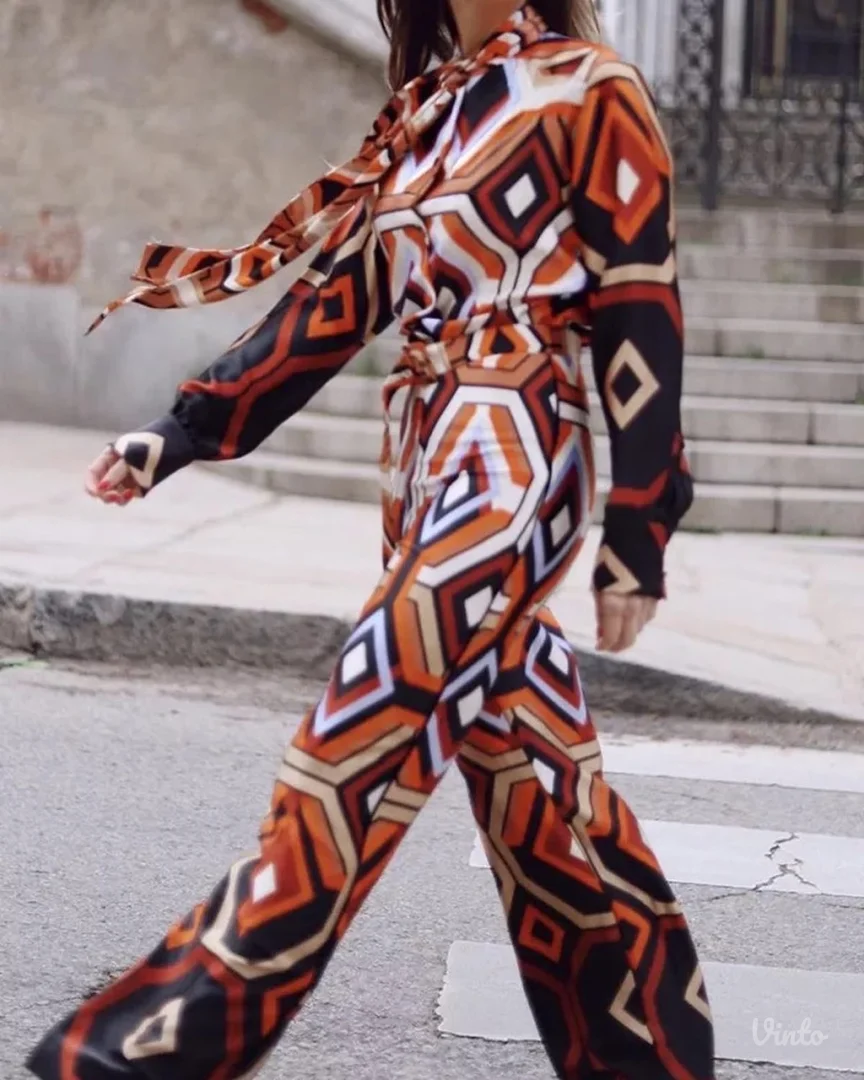 Zara nov kombinezon