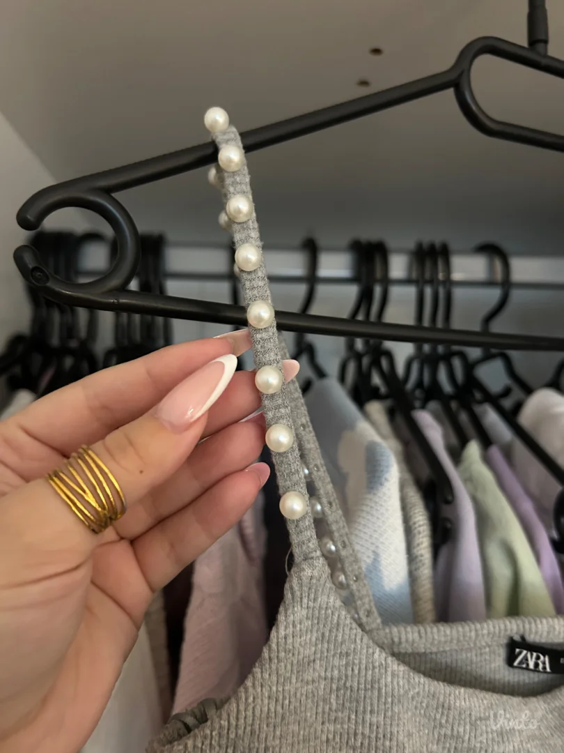 zara crop top sa biserima