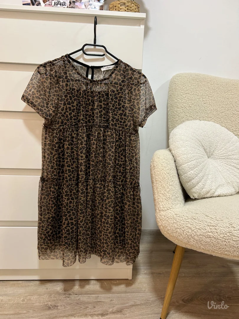 2 haljinice 11/12 god 152 velicina