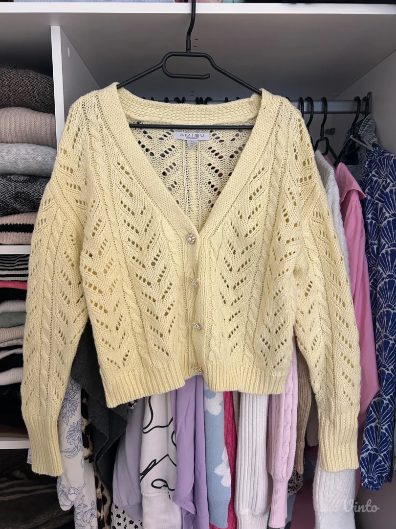 pastelno zuti dzemper