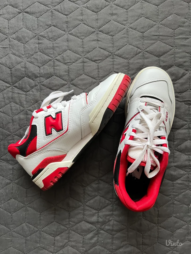 New Balance 550