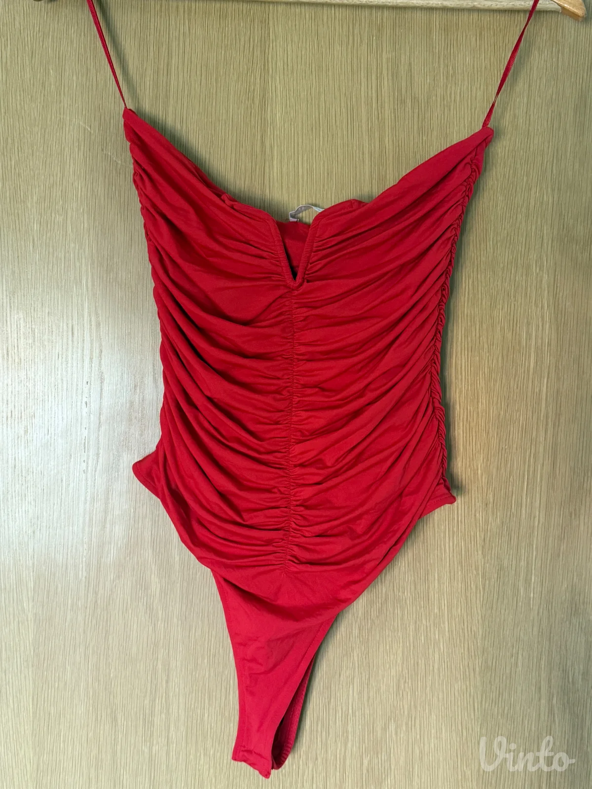 Zara crveni top