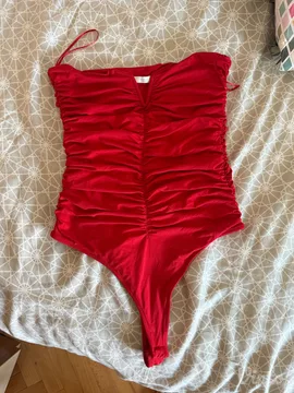 Zara crveni top