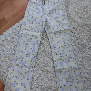 Zara pantalone