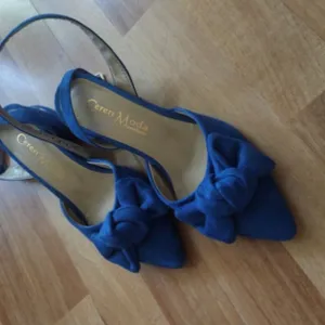 Kraljevsko plave sandale