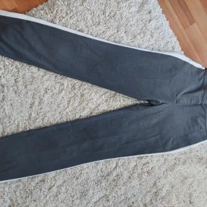 Zara pantalone