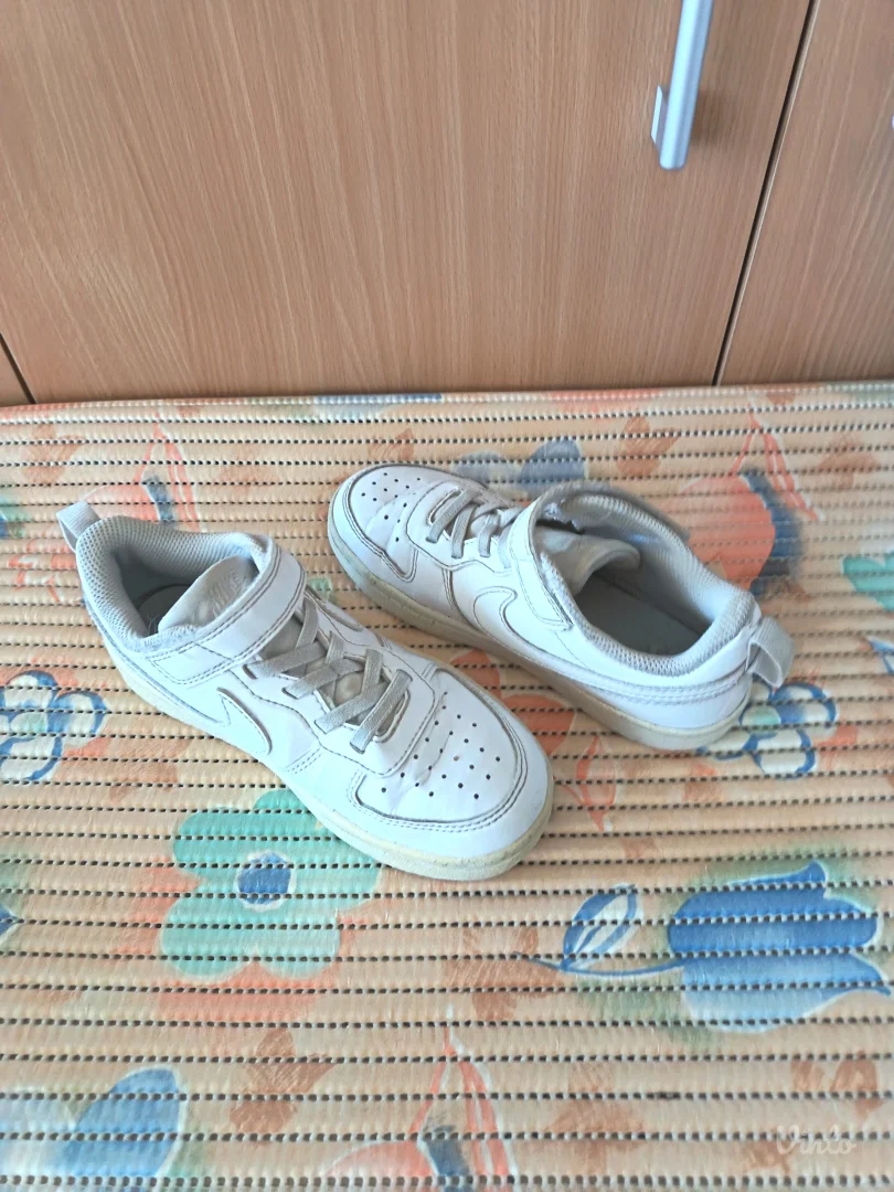 Nike dečije kožne patike