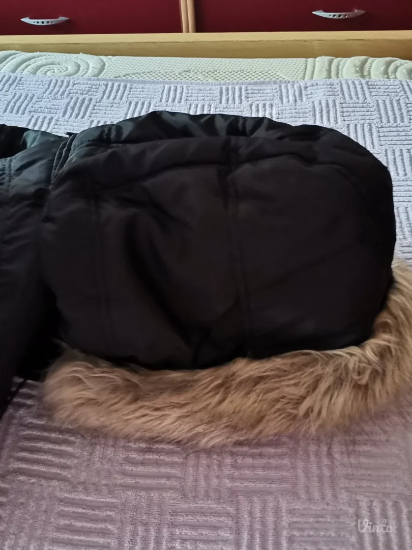 Jakna sa kapuljačom