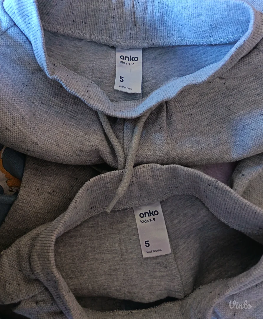 Dečije trenerke 4 komada