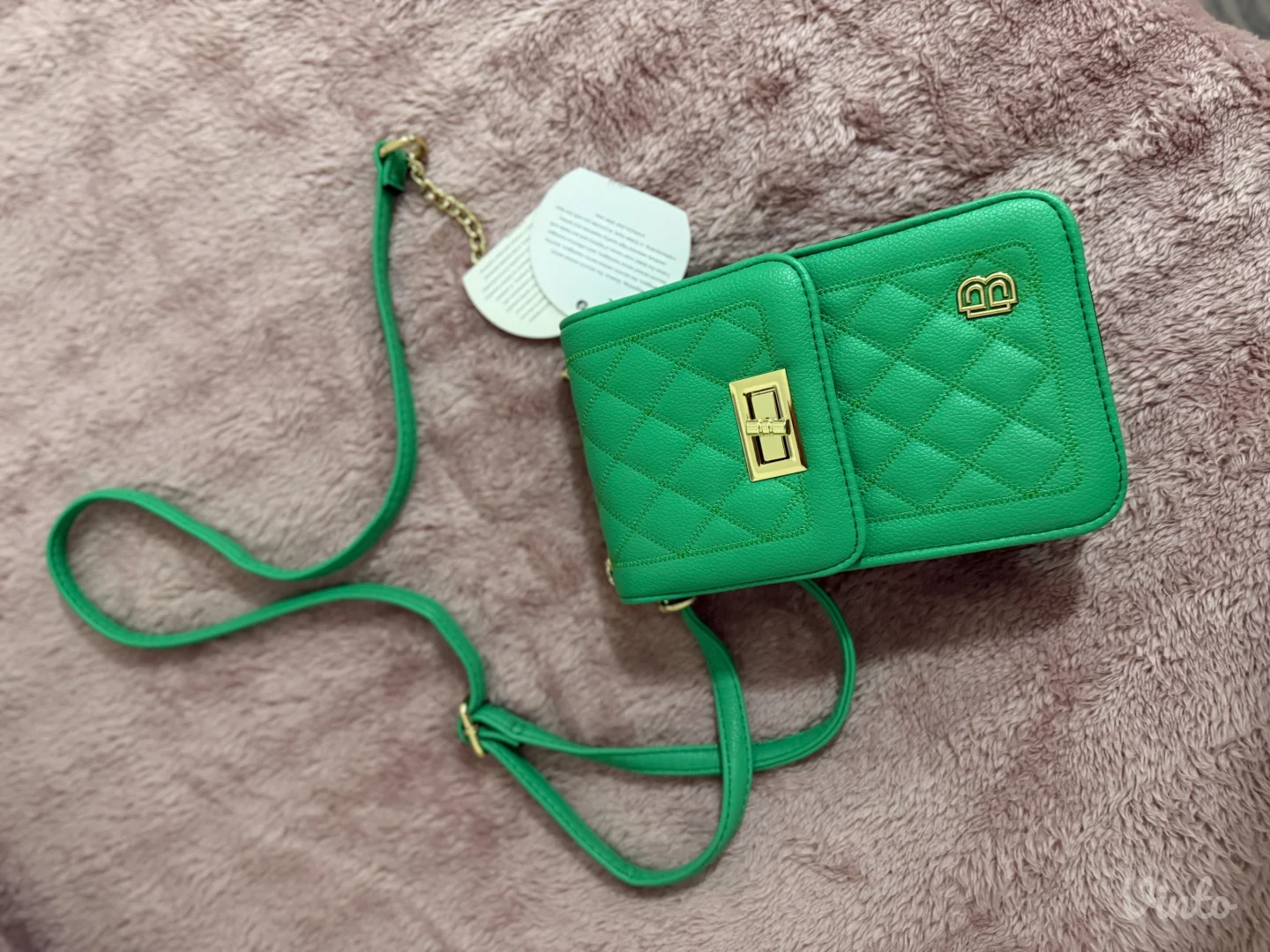 Ženska torbica, novo