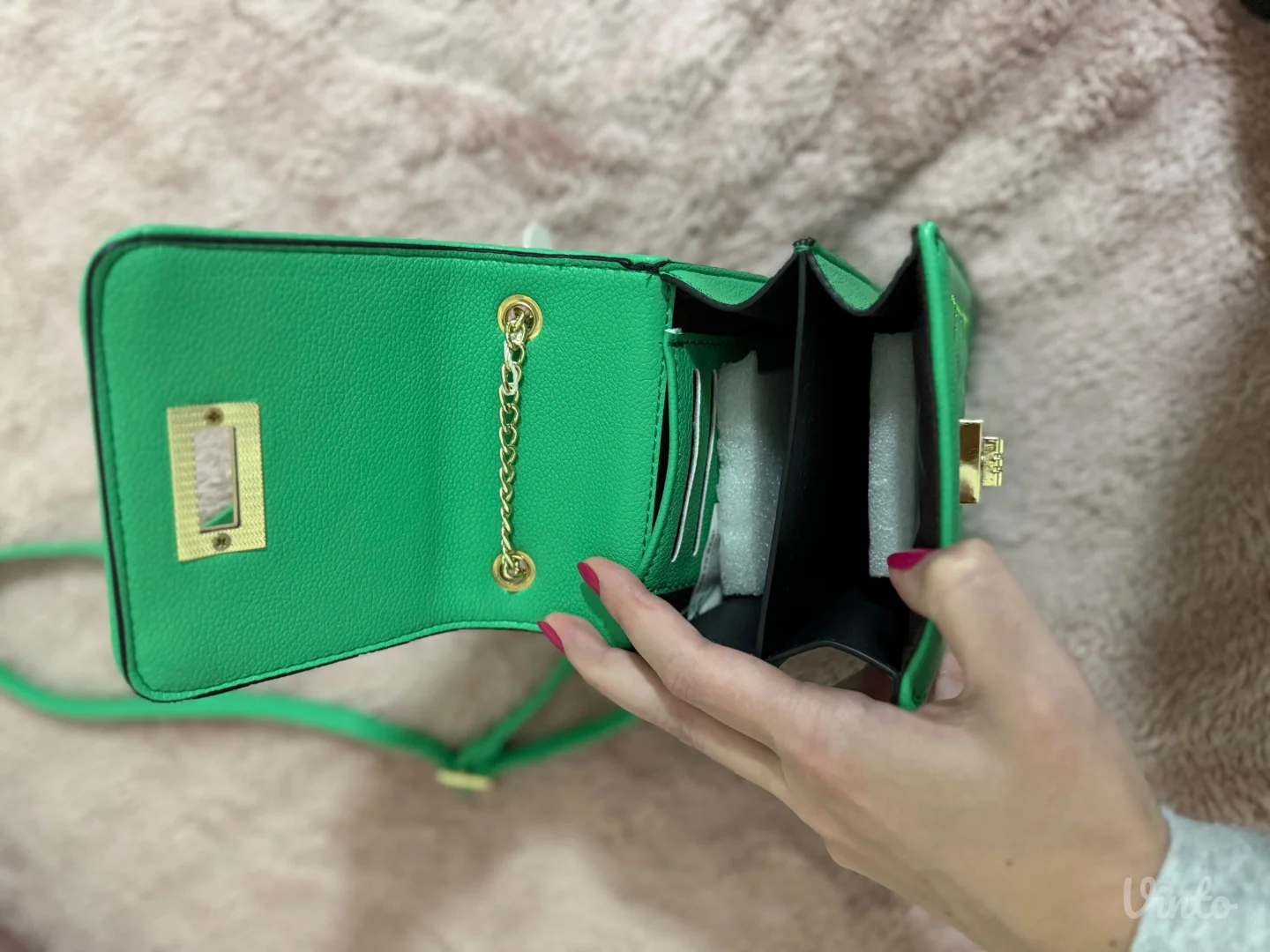 Ženska torbica, novo