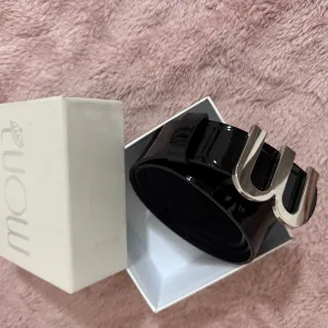 Monin kaiš sa kutijom