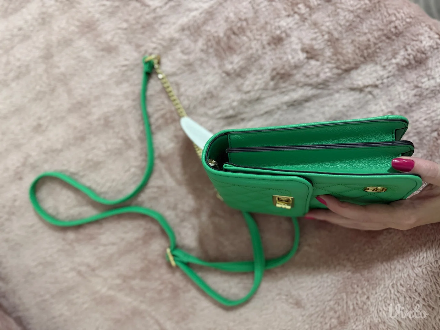 Ženska torbica, novo