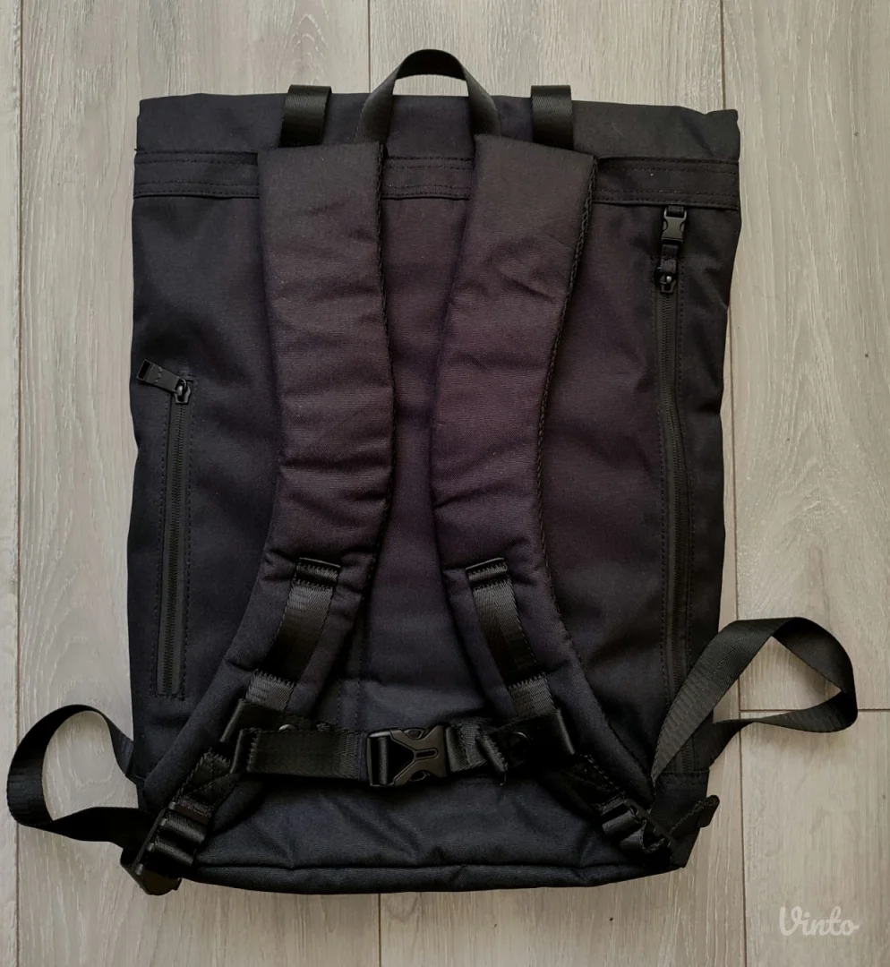 PRODAT!!!   NOV savrsen DOUGHNUT ranac - Predobar!