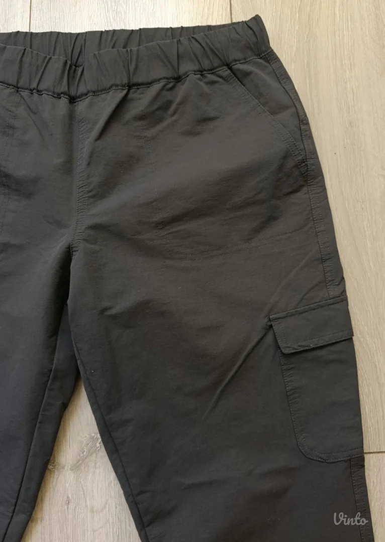 NOVE odlicne TRESPASS DWR Outdoor pantalone - L