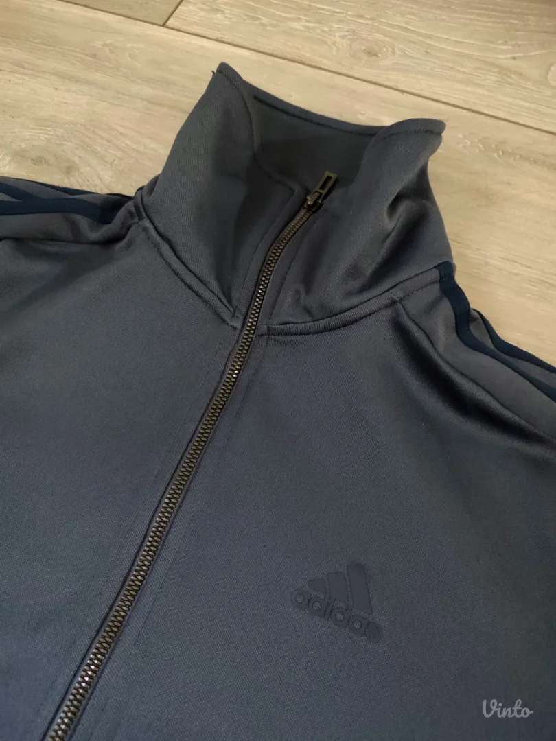 Kao nov ADIDAS na zip - S-M - Tooop!