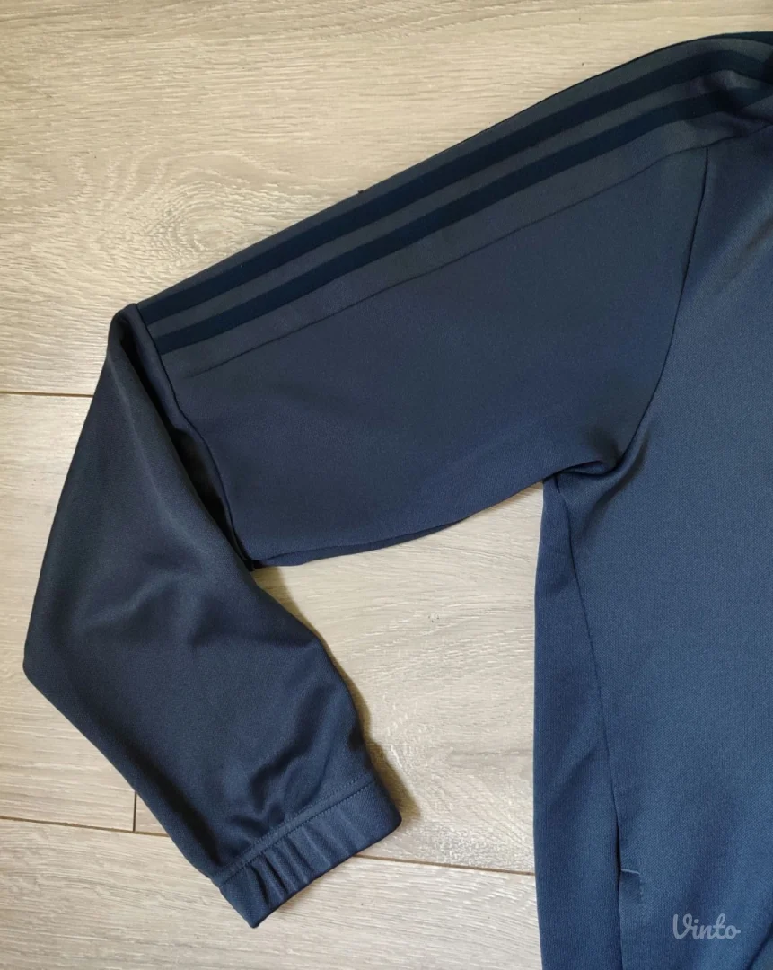 Kao nov ADIDAS na zip - S-M - Tooop!