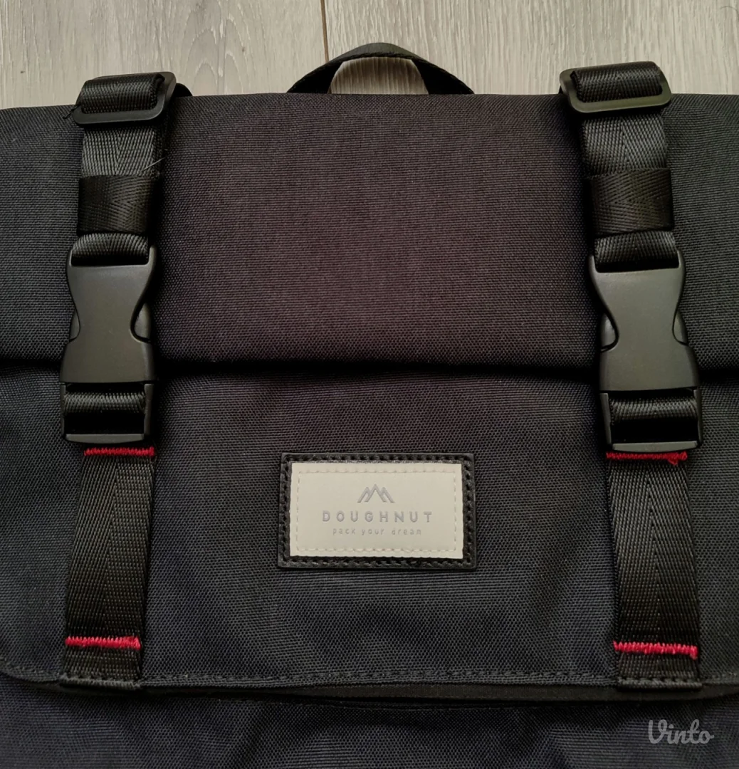 PRODAT!!!   NOV savrsen DOUGHNUT ranac - Predobar!