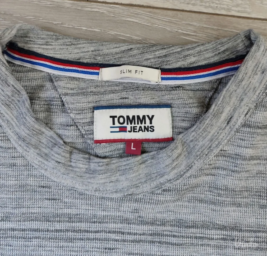 Ekstraaaaa TOMMY HILFIGER duks Slim fit - M-L