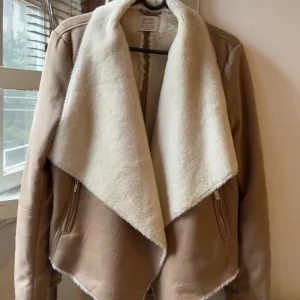 BERSHKA monton jaknica