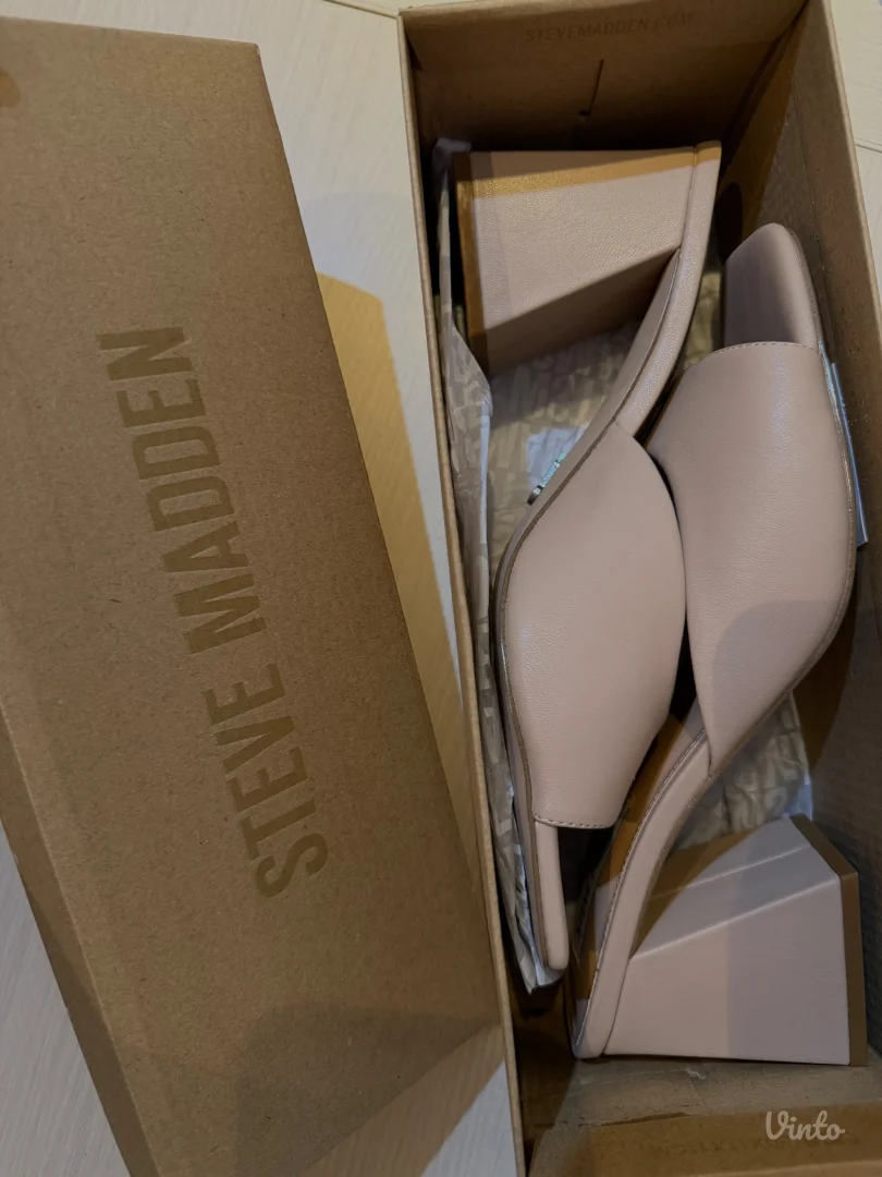 Nove štikle Steve Madden