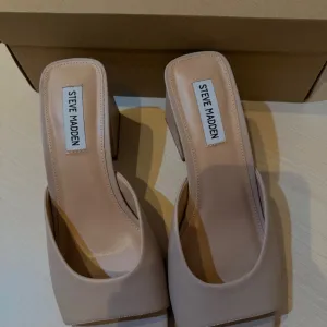Nove štikle Steve Madden