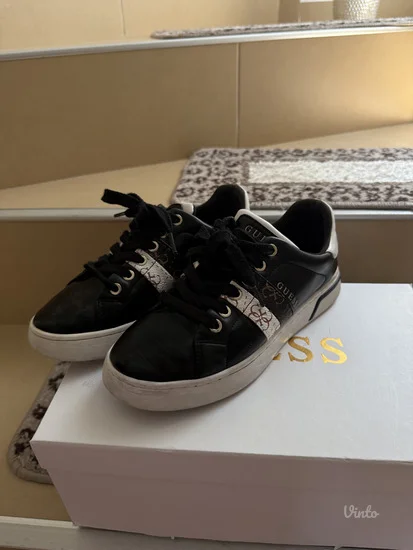 Guess patike 36